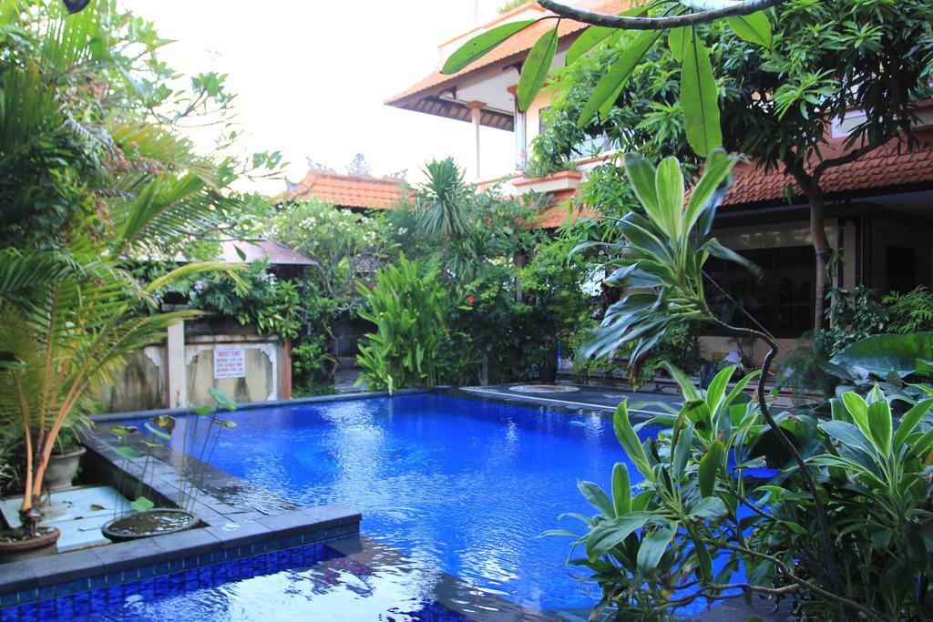 Cempaka 3 Losmen Kuta Lombok Exterior foto